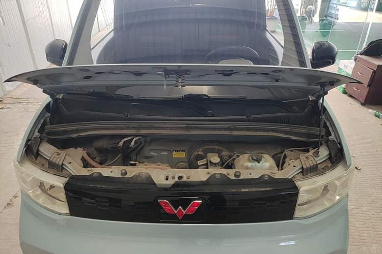 Used Wuling Hongguang MINIEV 2020 Zizai Version Lithium-NMC Engine Bay