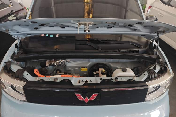 Used Wuling Hongguang MINIEV 2020 Easy Version Lithium-Ion Battery Engine Bay