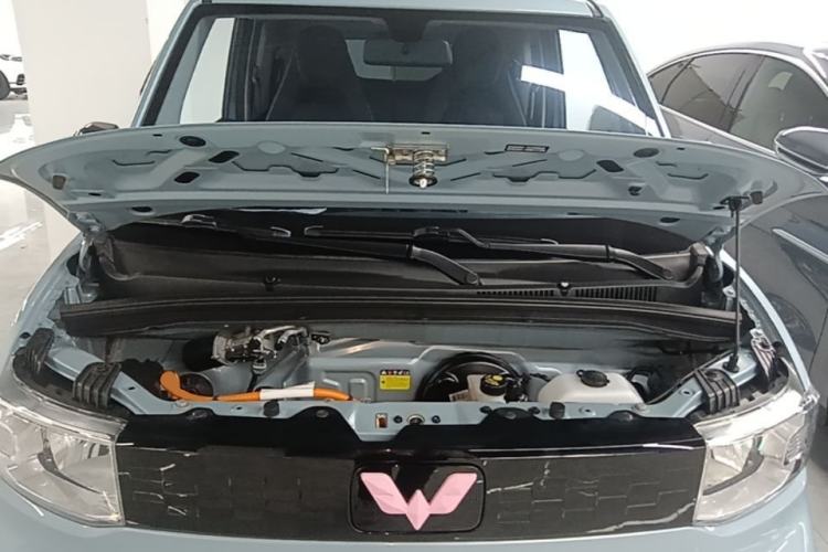 Used Wuling Hongguang MINIEV 2020 Freedom Version Lithium Iron Phosphate Engine Bay