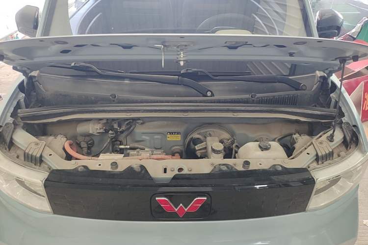 Used Wuling Hongguang MINIEV 2020 Freedom Version Lithium Iron Phosphate Engine Bay