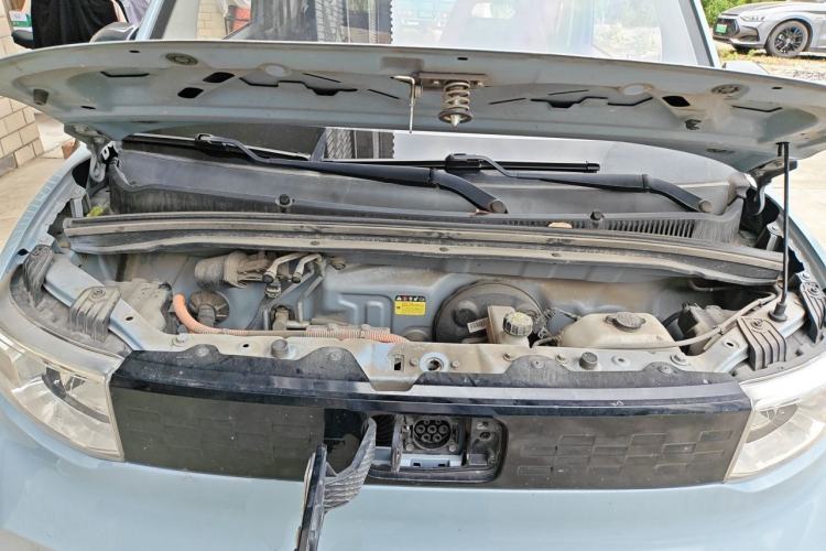 Used Wuling Hongguang MINIEV 2020 Zizai Version Lithium-NMC Engine Bay
