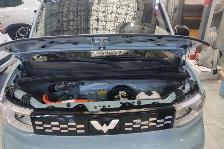 Used Wuling Hongguang MINIEV 2020 Enjoyment Model Lithium Iron Phosphate Engine Bay