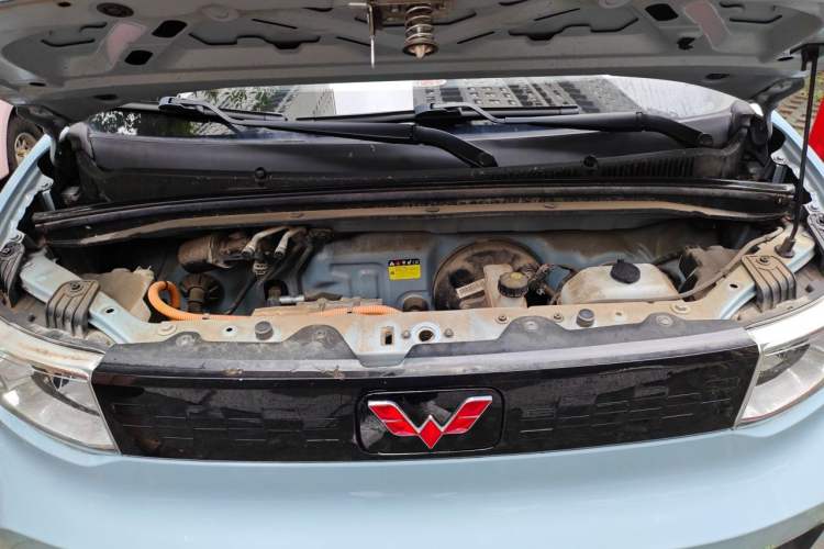 Used Wuling Hongguang MINIEV 2020 Freedom Version Lithium Iron Phosphate Engine Bay