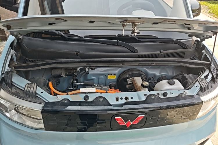 Used Wuling Hongguang MINIEV 2020 Freedom Version Lithium Iron Phosphate Engine Bay