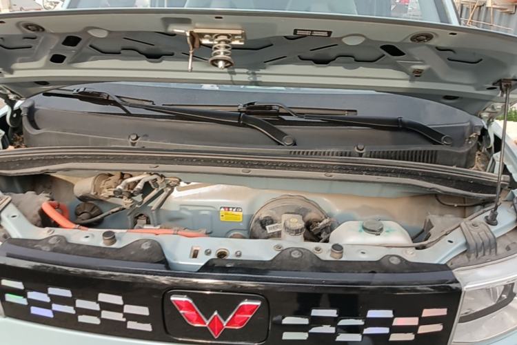 Used Wuling Hongguang MINIEV 2020 Freedom Version Lithium Iron Phosphate Engine Bay