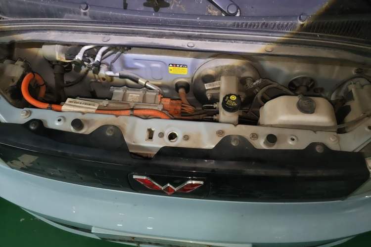 Used Wuling Hongguang MINIEV 2020 Freedom Version Lithium Iron Phosphate Engine Bay