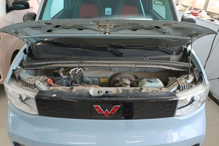 Used Wuling Hongguang MINIEV 2020 Freedom Version Lithium Iron Phosphate Engine Bay