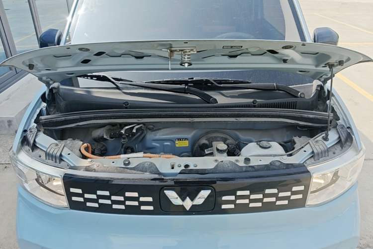 Used Wuling Hongguang MINIEV 2020 Freedom Version Lithium Iron Phosphate Engine Bay