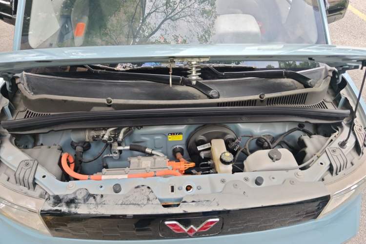 Used Wuling Hongguang MINIEV 2020 Enjoyment Model Lithium Iron Phosphate Engine Bay