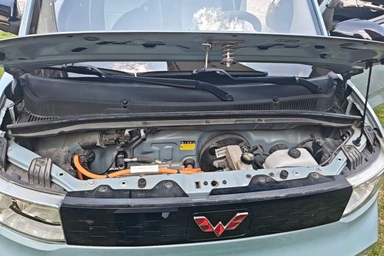Used Wuling Hongguang MINIEV 2020 Freedom Version Lithium Iron Phosphate Engine Bay