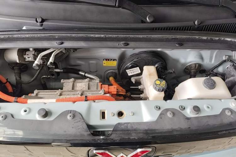 Used Wuling Hongguang MINIEV 2020 Zizai Version Lithium-NMC Engine Bay