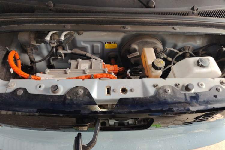 Used Wuling Hongguang MINIEV 2020 Zizai Version Lithium-NMC Engine Bay