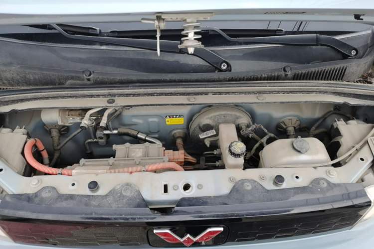 Used Wuling Hongguang MINIEV 2020 Freedom Version Lithium Iron Phosphate Engine Bay