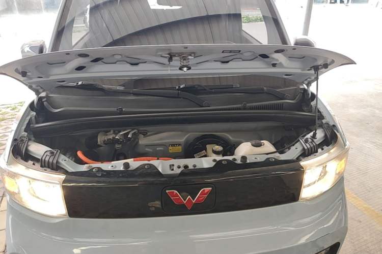 Used Wuling Hongguang MINIEV 2020 Zizai Version Lithium-NMC Engine Bay