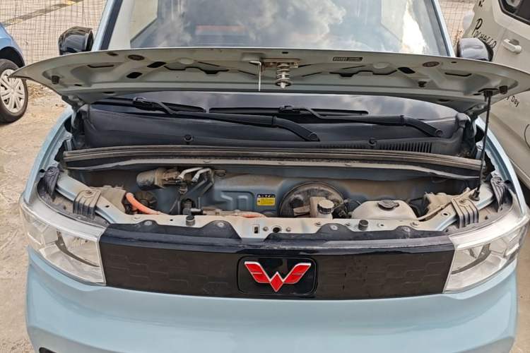 Used Wuling Hongguang MINIEV 2020 Freedom Version Lithium Iron Phosphate Engine Bay