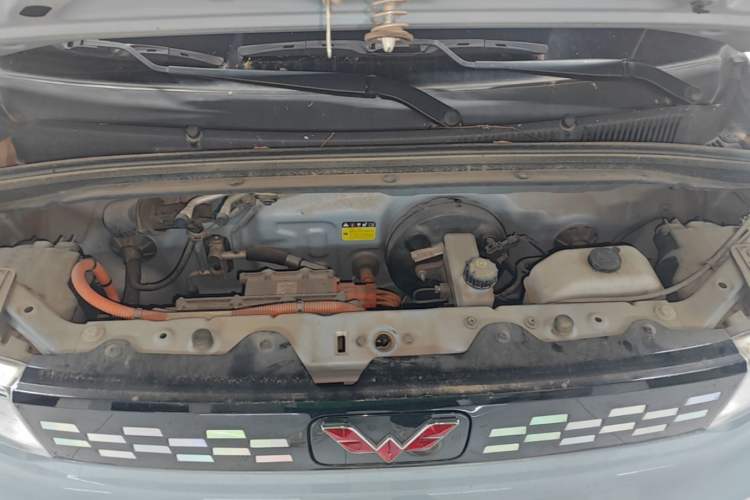 Used Wuling Hongguang MINIEV 2020 Freedom Version Lithium Iron Phosphate Engine Bay