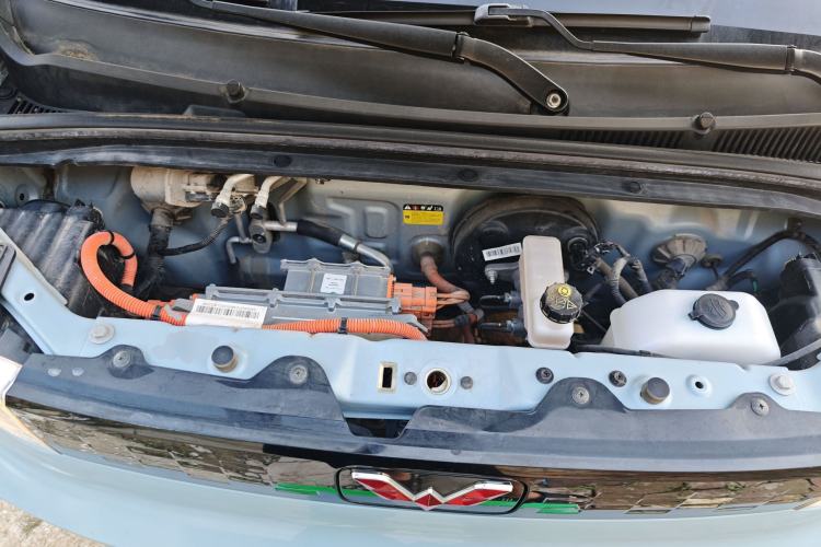 Used Wuling Hongguang MINIEV 2020 Freedom Version Lithium Iron Phosphate Engine Bay