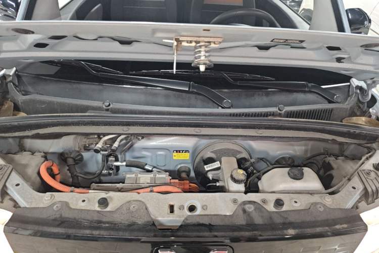 Used Wuling Hongguang MINIEV 2020 Enjoyment Model Lithium Iron Phosphate Engine Bay