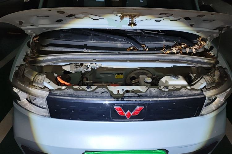 Used Wuling Hongguang MINIEV 2020 Freedom Version Lithium Iron Phosphate Engine Bay