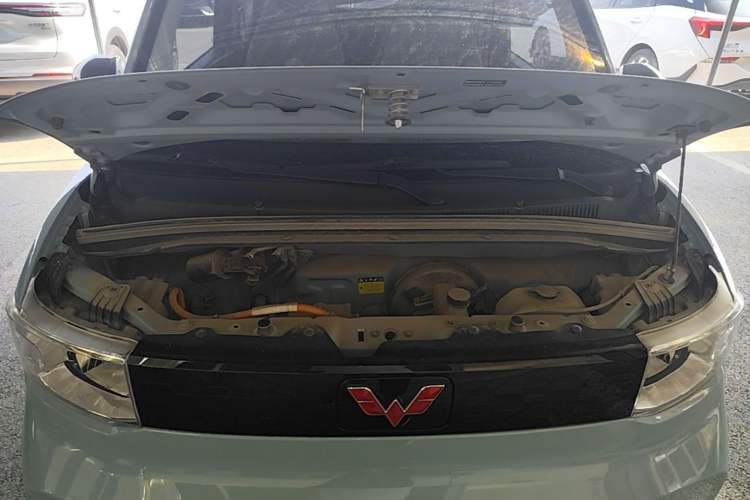 Used Wuling Hongguang MINIEV 2020 Enjoyment Model Lithium Iron Phosphate Engine Bay