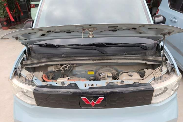 Used Wuling Hongguang MINIEV 2020 Freedom Version Lithium Iron Phosphate Engine Bay