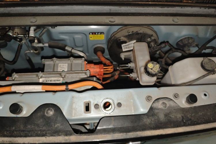 Used Wuling Hongguang MINIEV 2020 Zizai Version Lithium-NMC Engine Bay