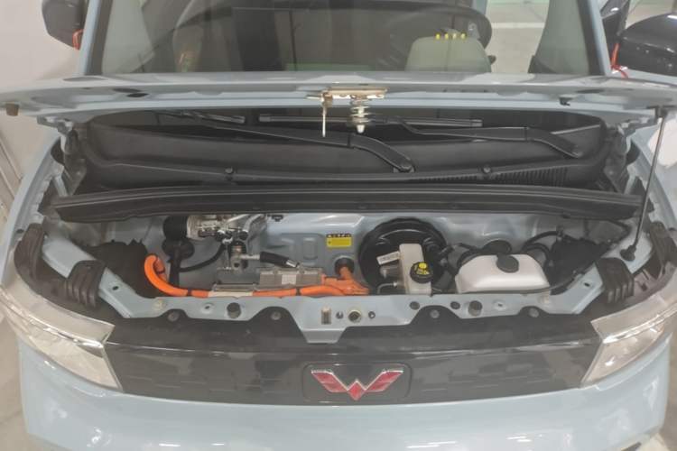 Used Wuling Hongguang MINIEV 2020 Zizai Version Lithium-NMC Engine Bay