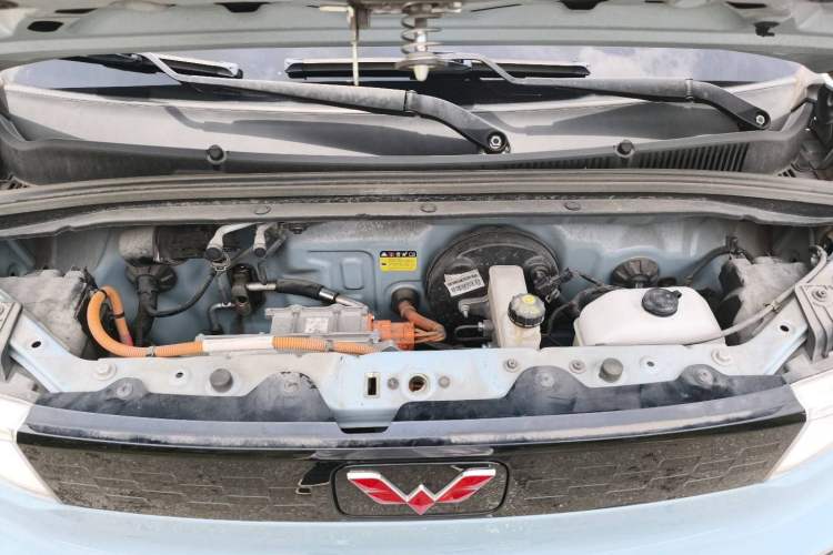 Used Wuling Hongguang MINIEV 2020 Freedom Version Lithium Iron Phosphate Engine Bay