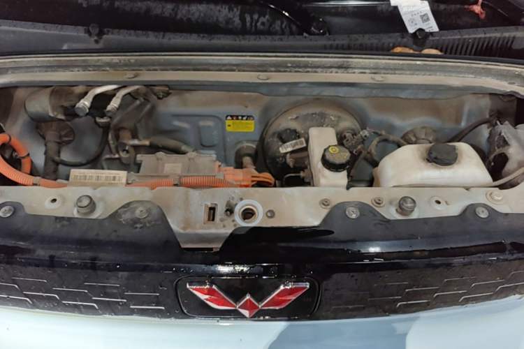 Used Wuling Hongguang MINIEV 2020 Freedom Version Lithium Iron Phosphate Engine Bay