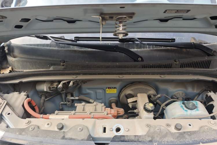 Used Wuling Hongguang MINIEV 2020 Freedom Version Lithium Iron Phosphate Engine Bay