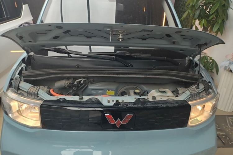 Used Wuling Hongguang MINIEV 2020 Freedom Version Lithium Iron Phosphate Engine Bay