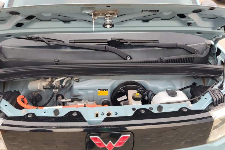Used Wuling Hongguang MINIEV 2020 Zizai Version Lithium-NMC Engine Bay