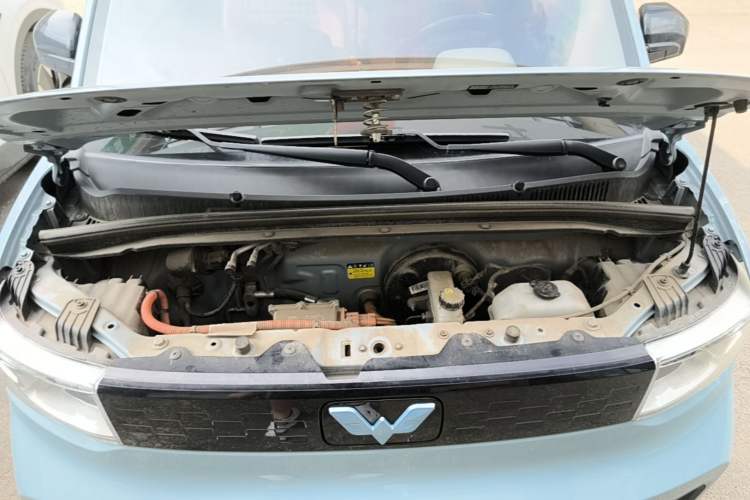 Used Wuling Hongguang MINIEV 2020 Freedom Version Lithium Iron Phosphate Engine Bay