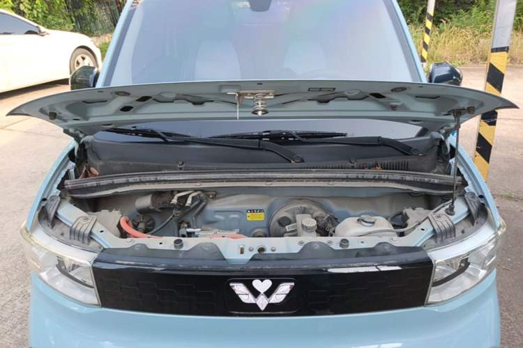 Used Wuling Hongguang MINIEV 2020 Freedom Version Lithium Iron Phosphate Engine Bay