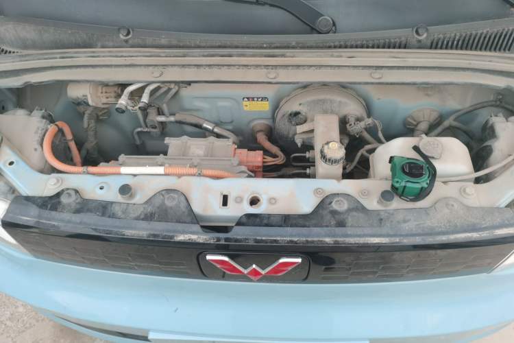 Used Wuling Hongguang MINIEV 2020 Easy Version Lithium-Ion Battery Engine Bay