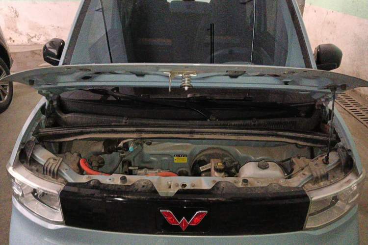 Used Wuling Hongguang MINIEV 2020 Freedom Version Lithium Iron Phosphate Engine Bay