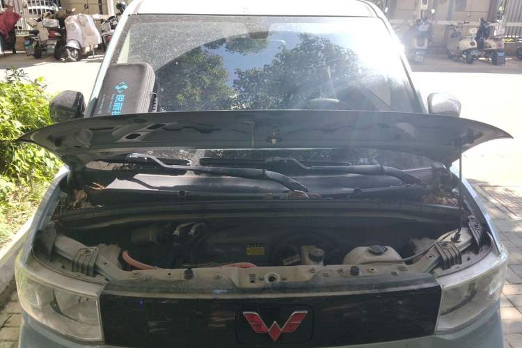 Used Wuling Hongguang MINIEV 2020 Freedom Version Lithium Iron Phosphate Engine Bay