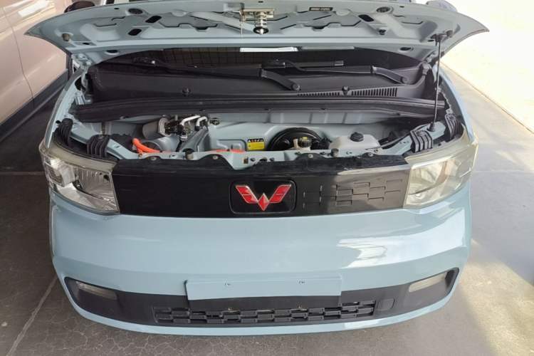 Used Wuling Hongguang MINIEV 2020 Freedom Version Lithium Iron Phosphate Engine Bay