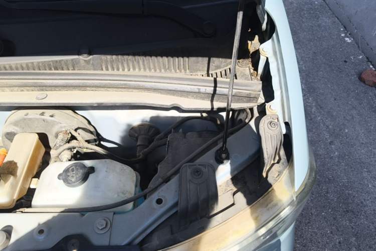 Used Wuling Hongguang MINIEV 2020 Freedom Version Lithium Iron Phosphate Engine Bay Left