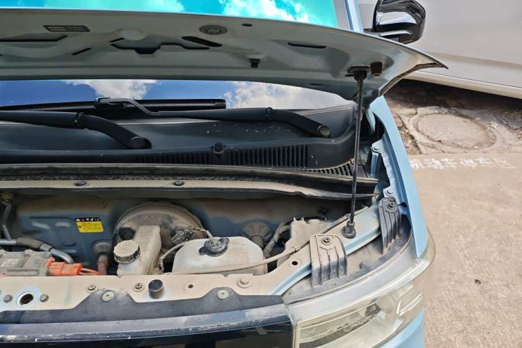 Used Wuling Hongguang MINIEV 2020 Zizai Version Lithium-NMC Engine Bay Left