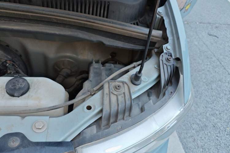 Used Wuling Hongguang MINIEV 2020 Zizai Version Lithium-NMC Engine Bay Left