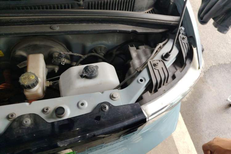 Used Wuling Hongguang MINIEV 2020 Zizai Version Lithium-NMC Engine Bay Left