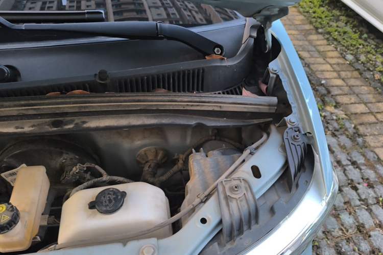 Used Wuling Hongguang MINIEV 2020 Zizai Version Lithium-NMC Engine Bay Left