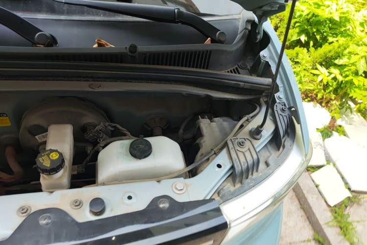 Used Wuling Hongguang MINIEV 2020 Zizai Version Lithium-NMC Engine Bay Left