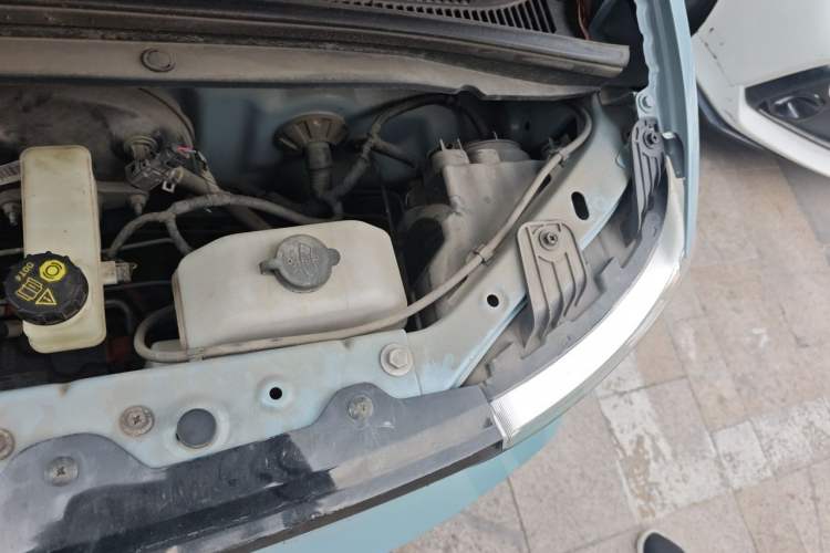 Used Wuling Hongguang MINIEV 2020 Enjoyment Model Lithium Iron Phosphate Engine Bay Left