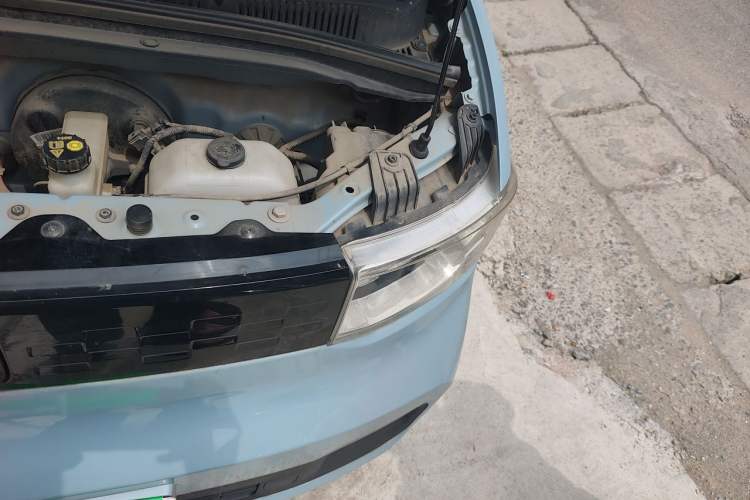Used Wuling Hongguang MINIEV 2020 Zizai Version Lithium-NMC Engine Bay Left