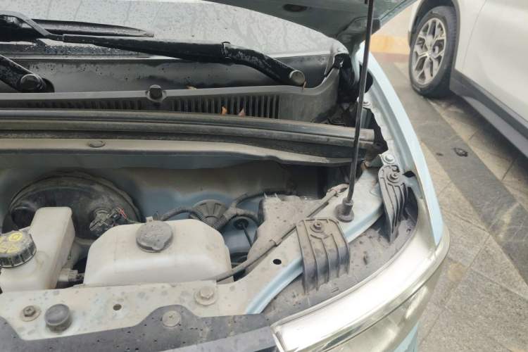 Used Wuling Hongguang MINIEV 2020 Zizai Version Lithium-NMC Engine Bay Left