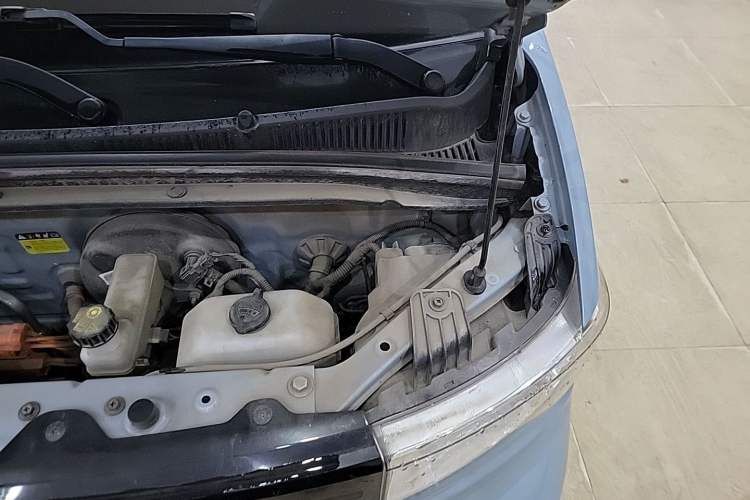 Used Wuling Hongguang MINIEV 2020 Enjoyment Model Lithium Iron Phosphate Engine Bay Left