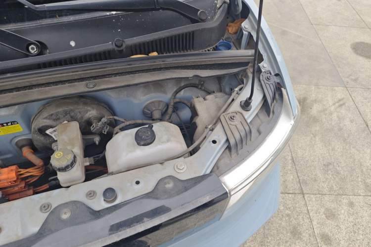 Used Wuling Hongguang MINIEV 2020 Enjoyment Model Lithium Iron Phosphate Engine Bay Left