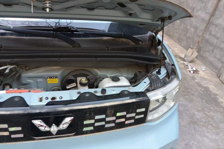 Used Wuling Hongguang MINIEV 2020 Lite Version Lithium Iron Phosphate Engine Bay Left